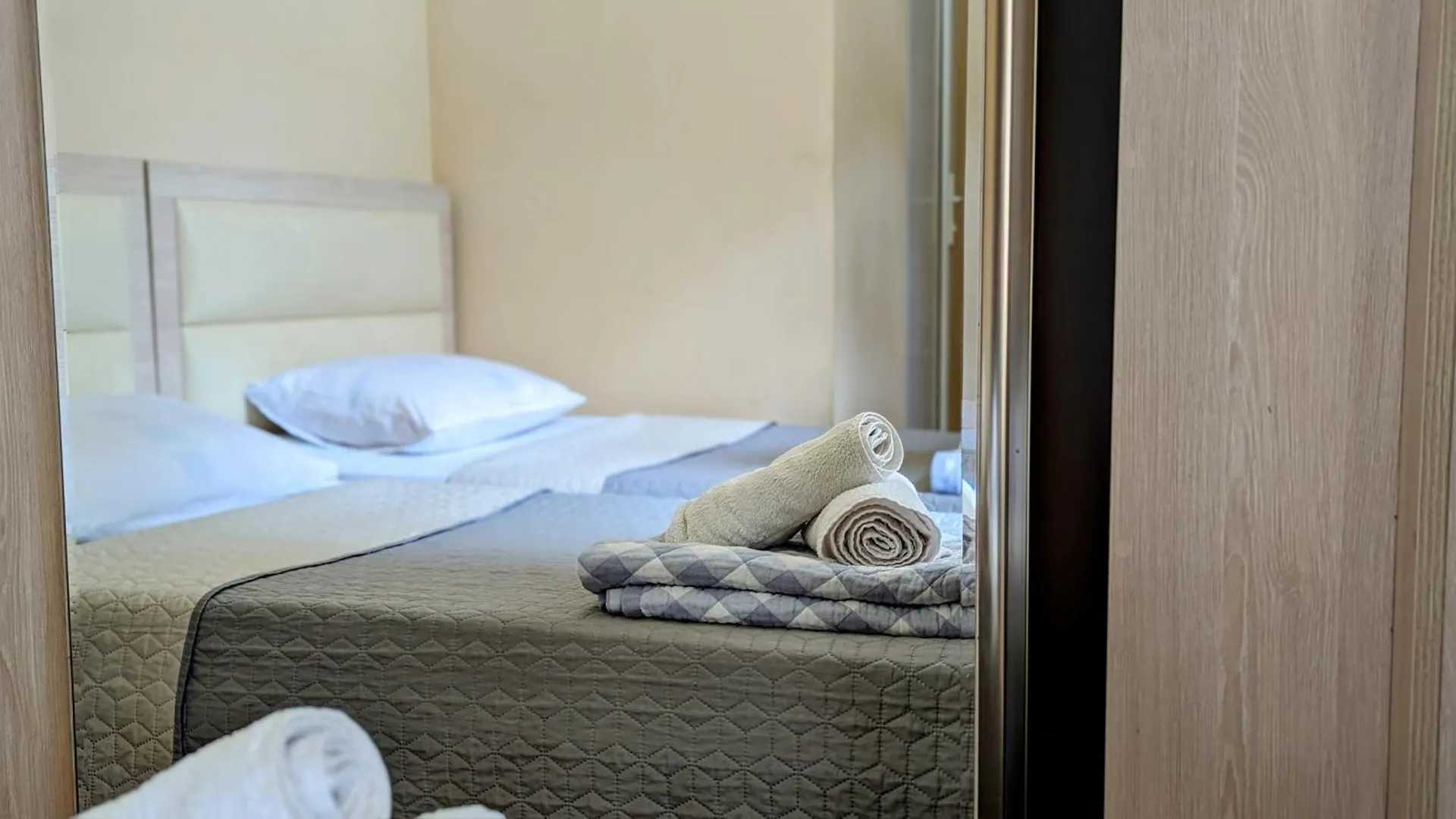 Maximilian Apartment Тбилиси